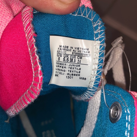 Converse chuck taylor ladies high tops sneakers size 6 - Picture 8 of 8